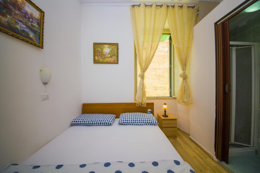 The Voice Of Roma Guesthouse エクステリア 写真